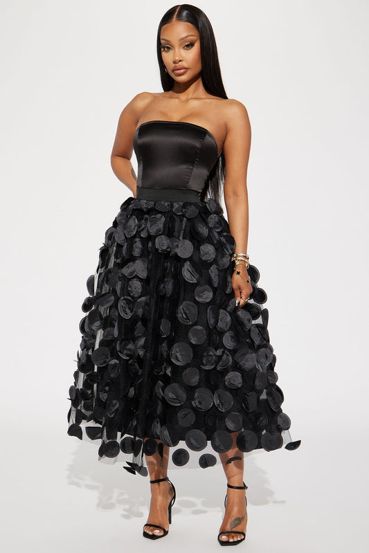 https://cdn.shopify.com/s/files/1/0293/9277/files/08-03-23Studio2_TK_RL_12-05-12_28_DXD231397_Black_47220_DG.jpg?v=1691695420